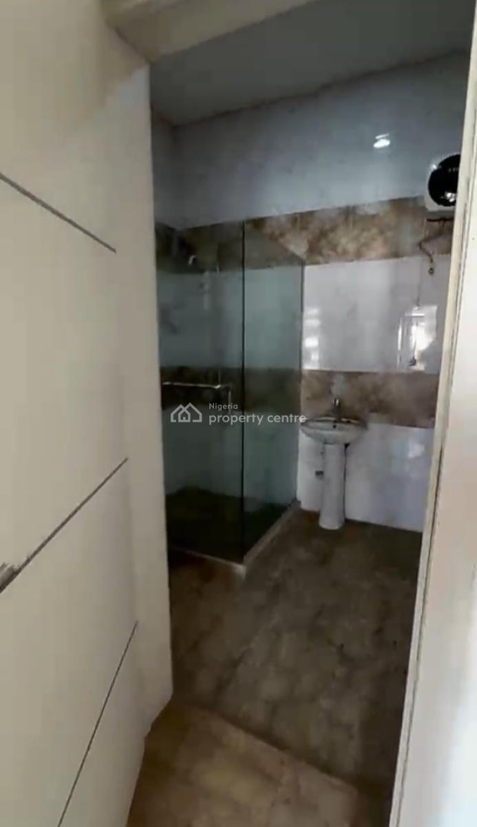 Luxury Master Bedroom in a Serene and Secured Estate, Orchid, Maple Estate, Lekki, Lekki, Lagos, Flat / Apartment for Rent