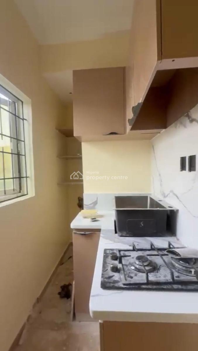 Lovely Sweet Mini Flat, Wosilat Dawodu Off Pako Ijesha/ Aguda, Surulere, Lagos, Mini Flat (room and Parlour) for Rent