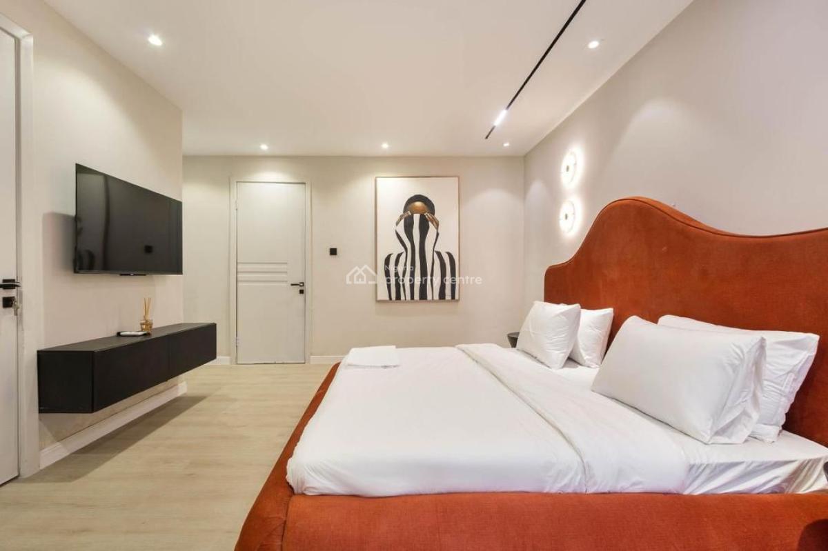 Luxury 2 Bedroom Apartment with Balcony Ps5 and Gym, Housekeeping and Chef in Demand, Parking Space, Speedy Wi-fi, Comforta, Lekki Phase 1, Lekki, Lagos, Flat / Apartment Short Let