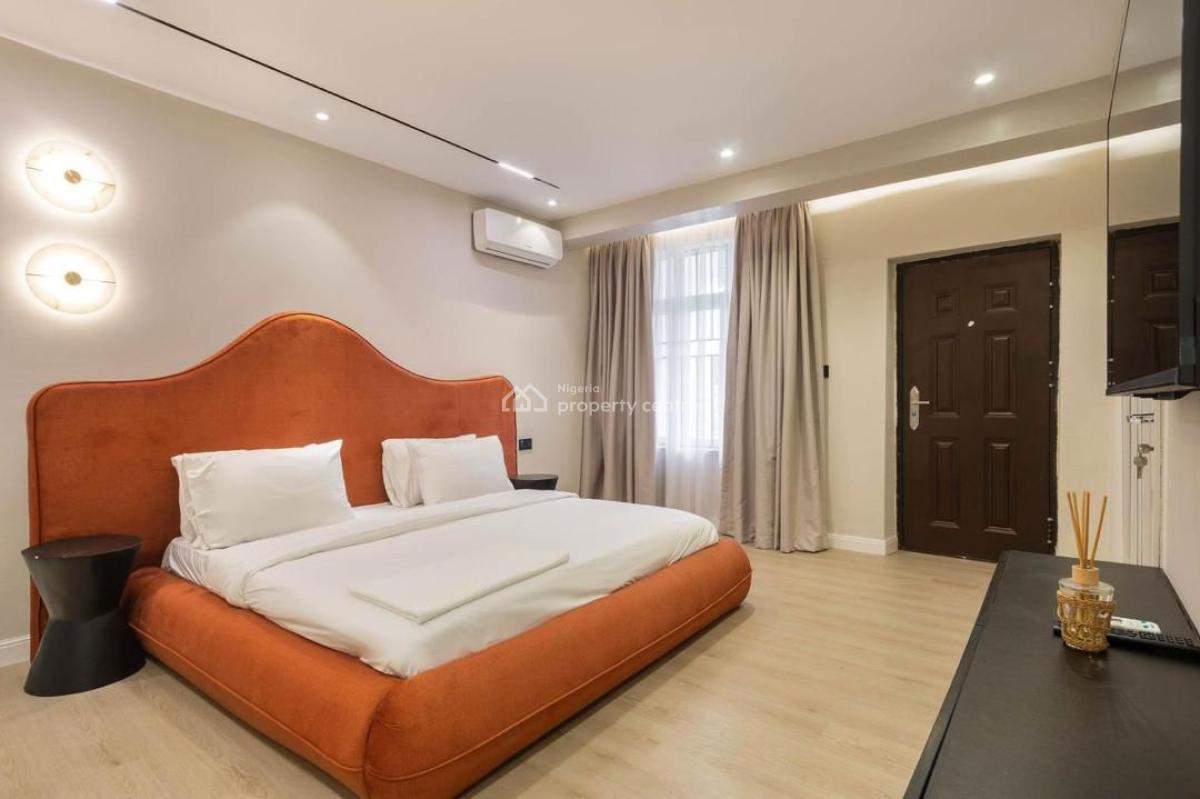 Luxury 2 Bedroom Apartment with Balcony Ps5 and Gym, Housekeeping and Chef in Demand, Parking Space, Speedy Wi-fi, Comforta, Lekki Phase 1, Lekki, Lagos, Flat / Apartment Short Let