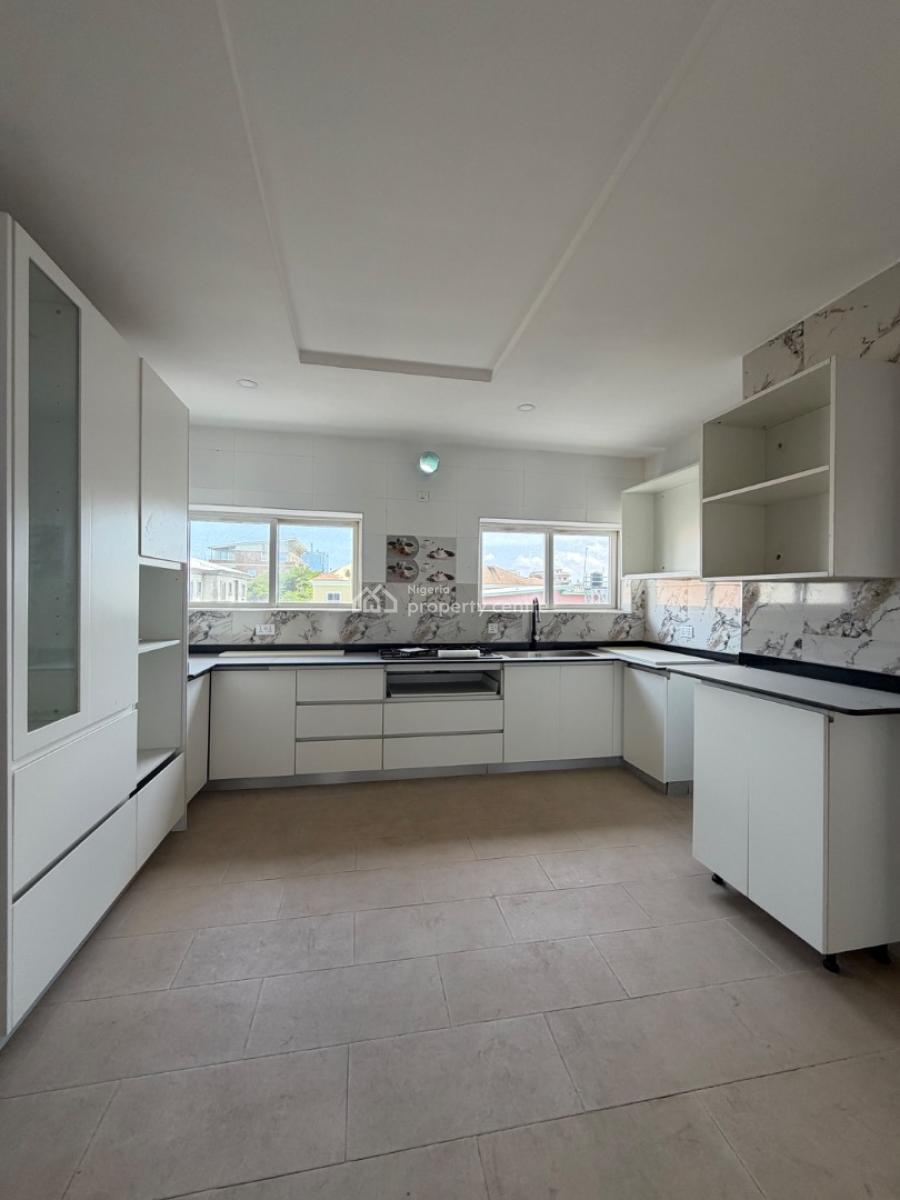 Well Built 2bedroom Apartment, Oniru, Victoria Island (vi), Lagos, Flat / Apartment for Rent