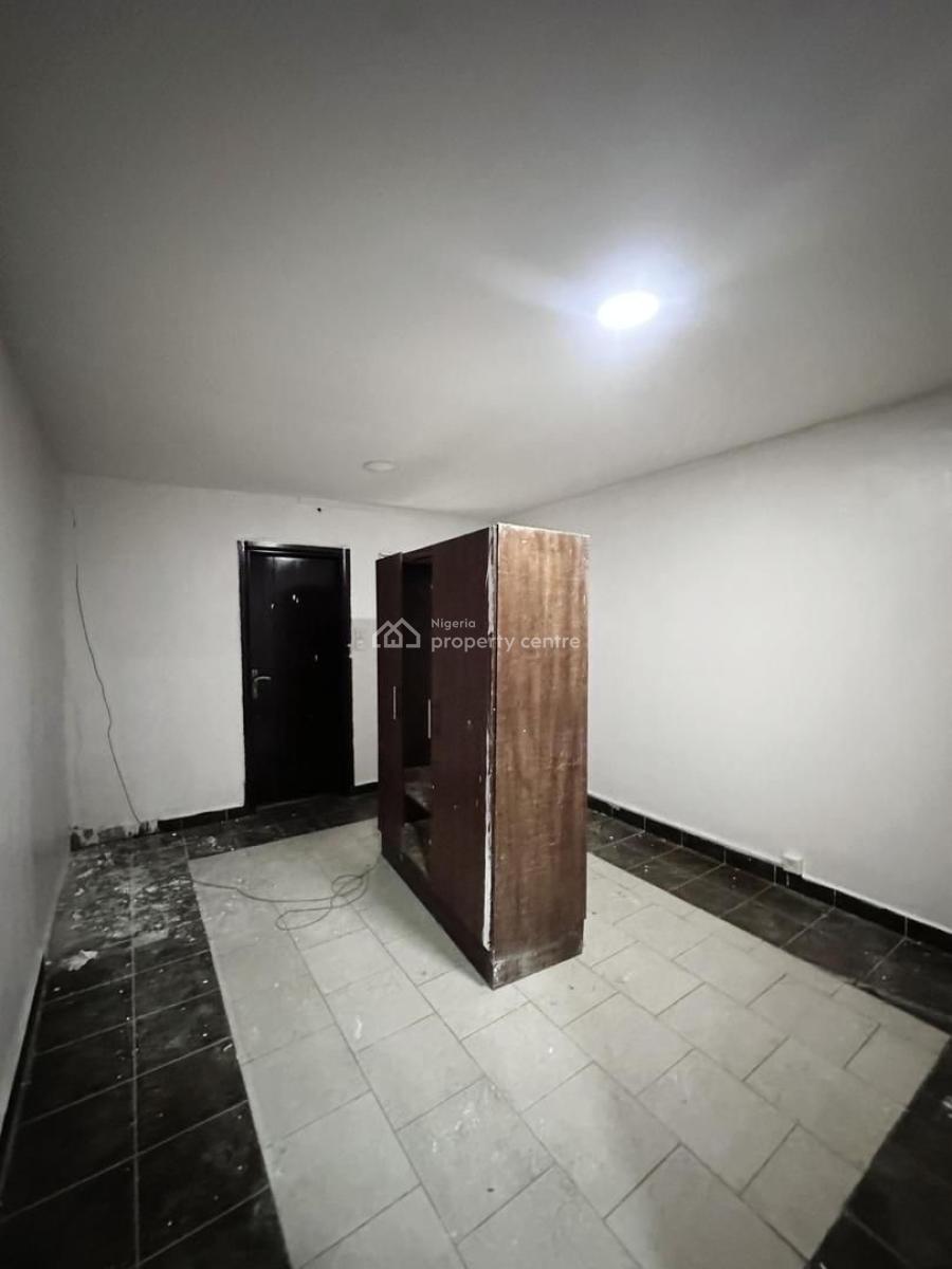 Exclusive Spacious 4 Bedroom Self Compound Terrace Duplex with Bq, Lekki Phase One, Lekki, Lagos, Terraced Duplex for Sale