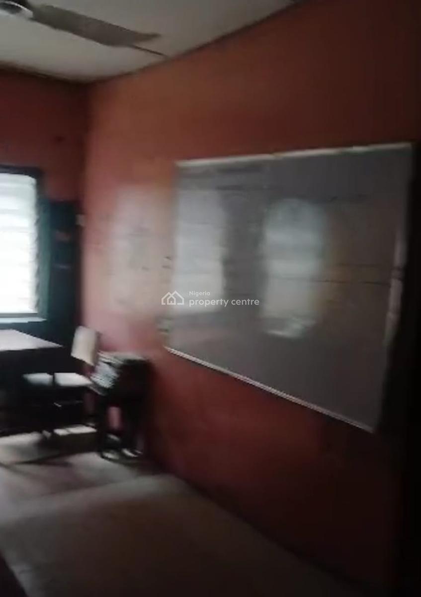 Demolishable Bungalow Used for School, Shomolu, Lagos, Detached Bungalow for Sale