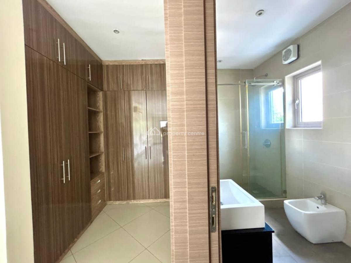 Executive 3-bedroom Flat with Bq, Gym, Pool, Lounge, Victoria Island (vi), Lagos, Flat / Apartment for Rent