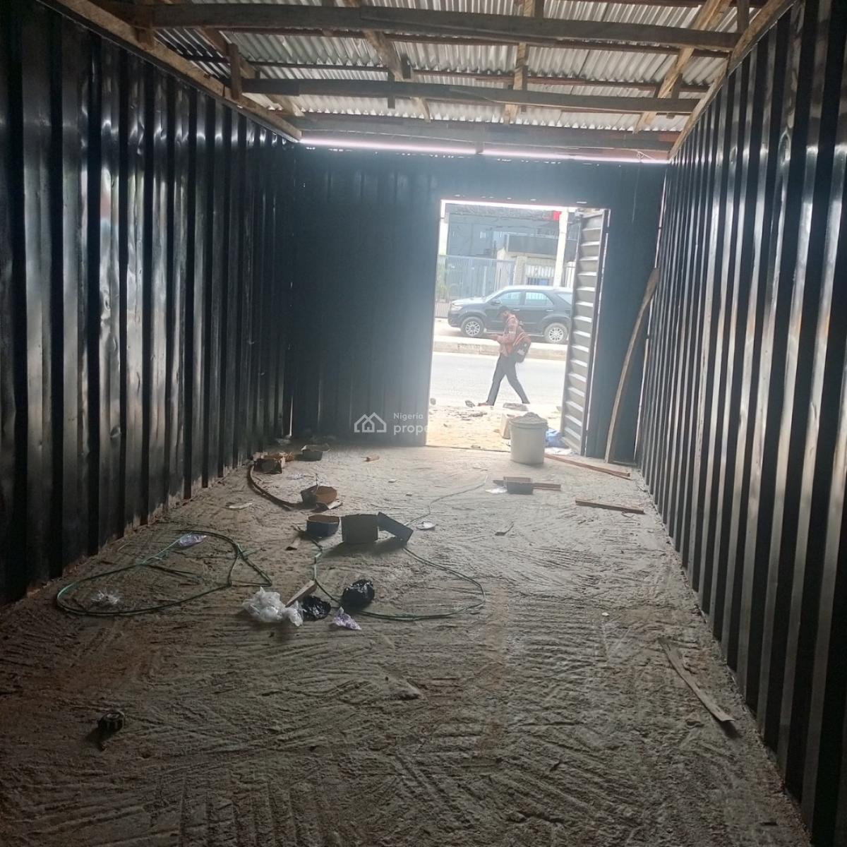 Spacious Shop, Ado Road, Ajah, Lagos, Shop for Rent
