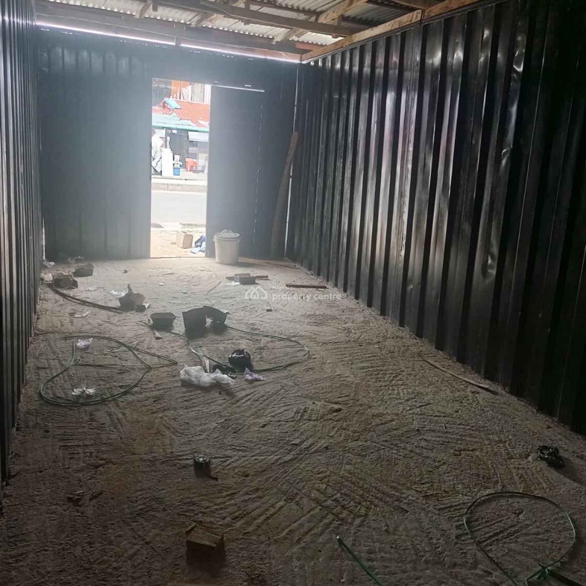 Spacious Shop, Ado Road, Ajah, Lagos, Shop for Rent