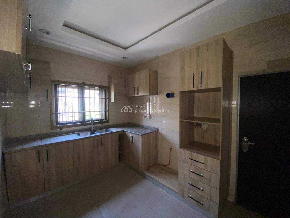 Neatly Built 3 Bedroom Apartment, Mabushi, Abuja, Flat / Apartment for Rent