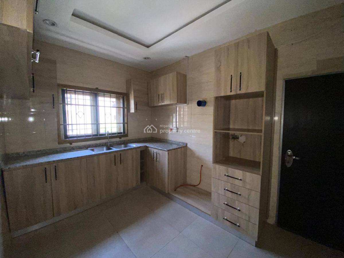 Neatly Built 3 Bedroom Apartment, Mabushi, Abuja, Flat / Apartment for Rent