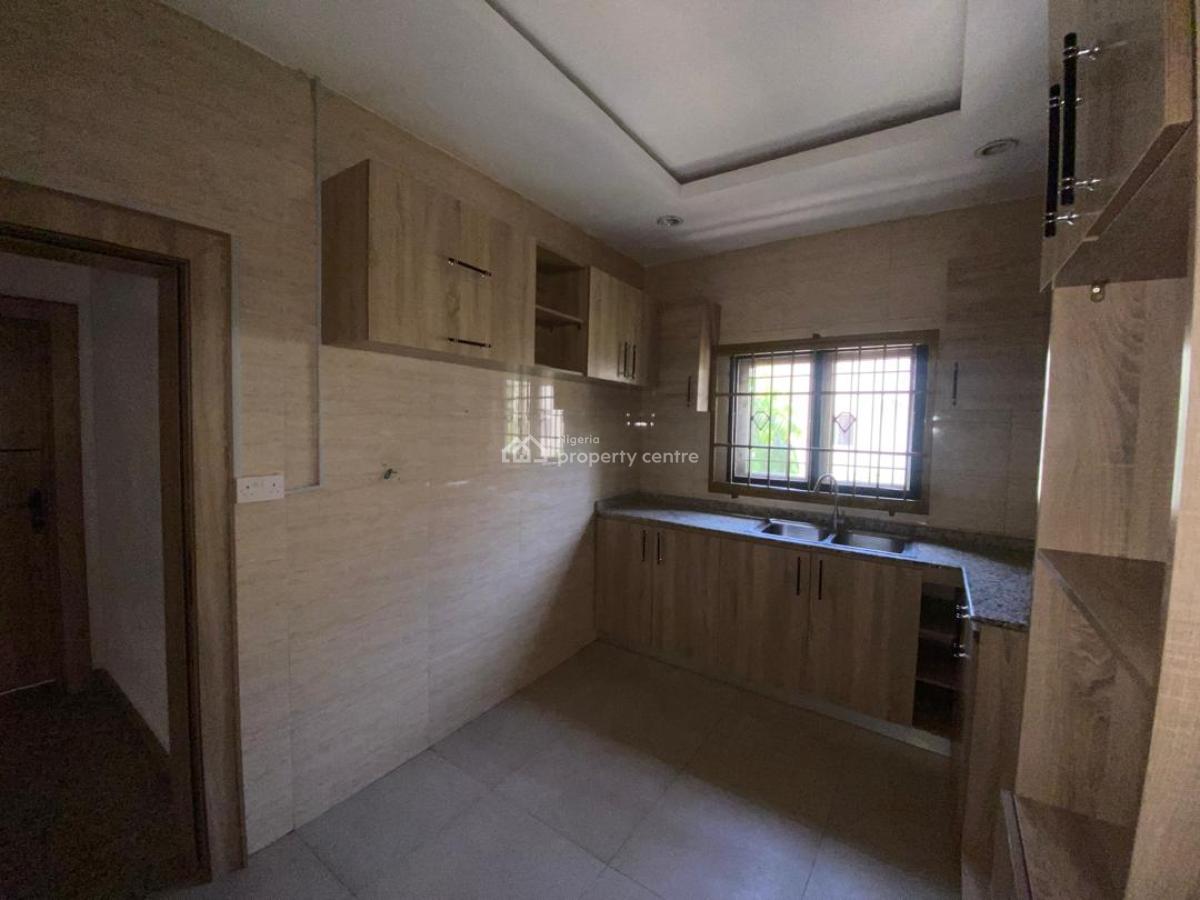 Neatly Built 3 Bedroom Apartment, Mabushi, Abuja, Flat / Apartment for Rent