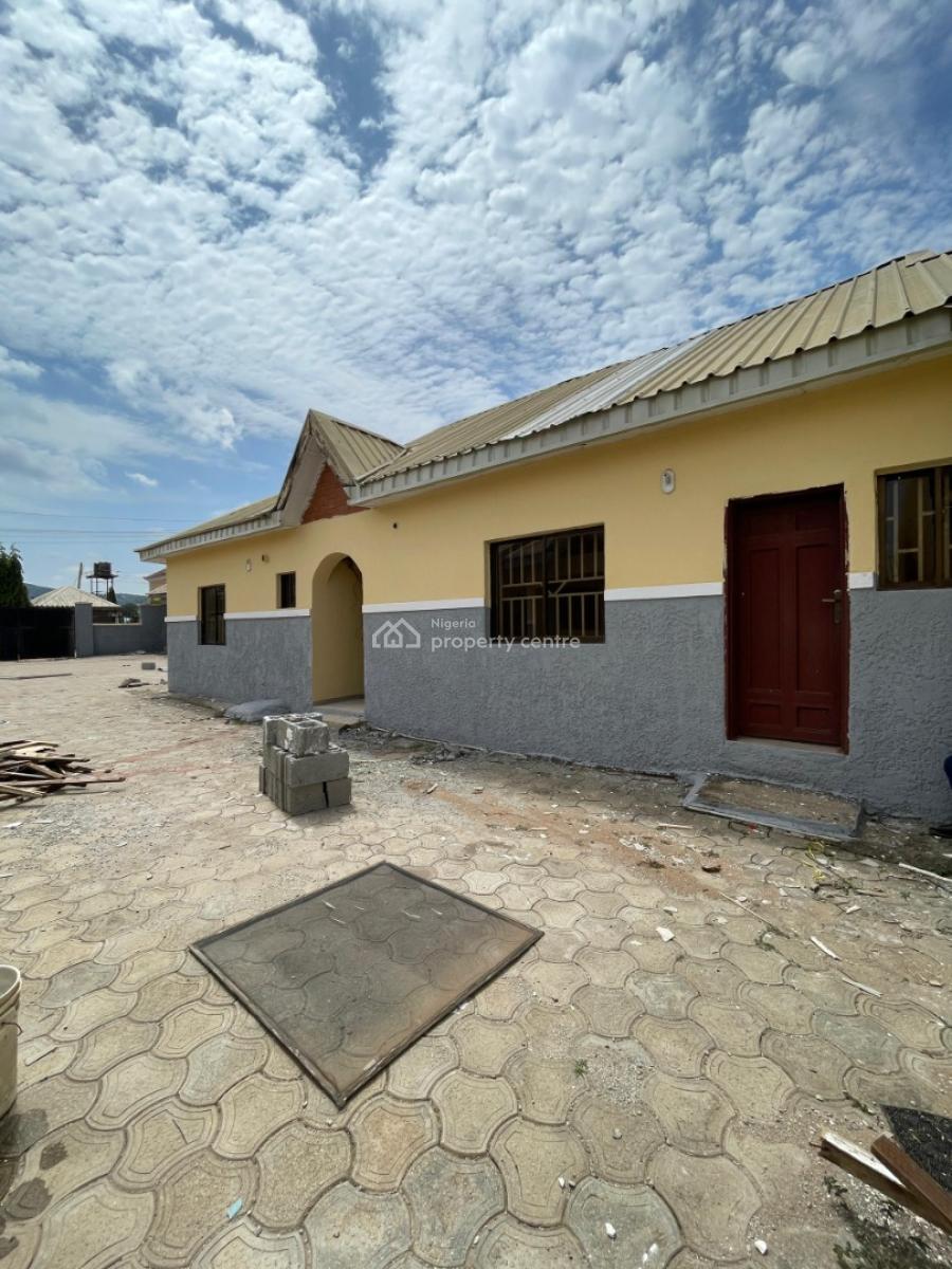 Renovated 2bedroom Apartment in a Secure Environment, Kubwa District, Kubwa, Abuja, Flat / Apartment for Rent