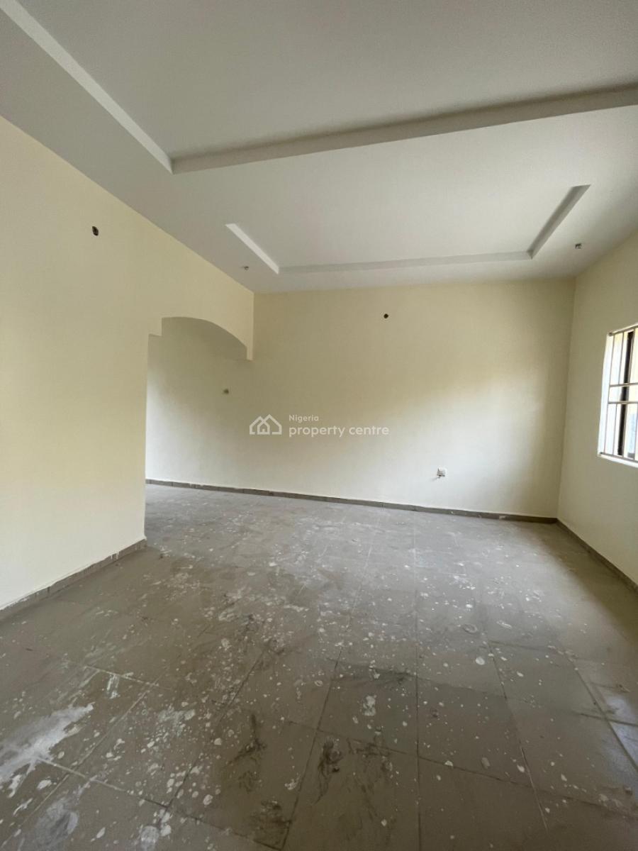 Renovated 2bedroom Apartment in a Secure Environment, Kubwa District, Kubwa, Abuja, Flat / Apartment for Rent
