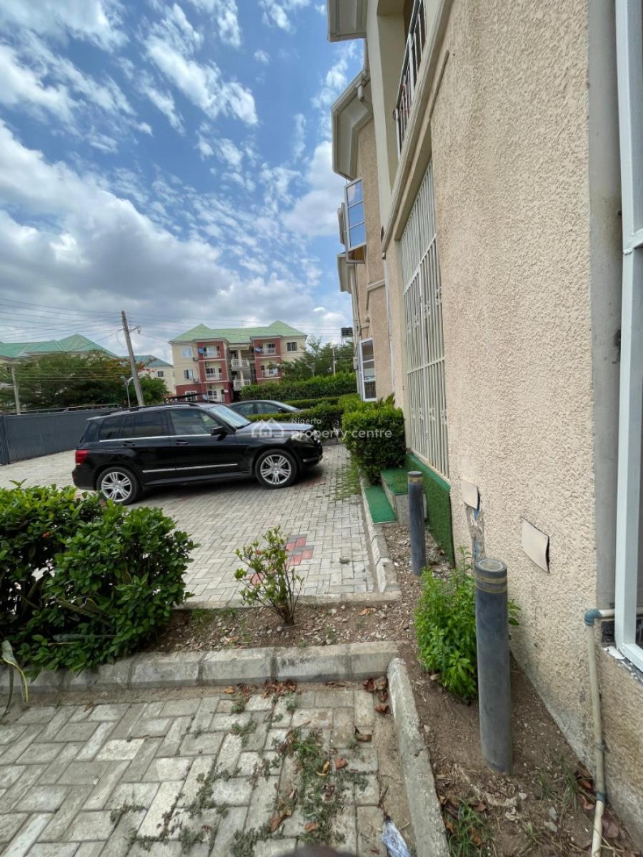 Massive 3bedroom Terrace Duplex with Bq in an Estate, Kubwa District, Kubwa, Abuja, Terraced Duplex for Rent