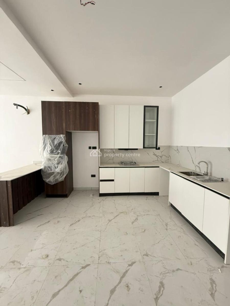 Brand New Luxurious 2 Bedroom Apartment, Lekki Phase 1, Lekki, Lagos, Block of Flats for Sale