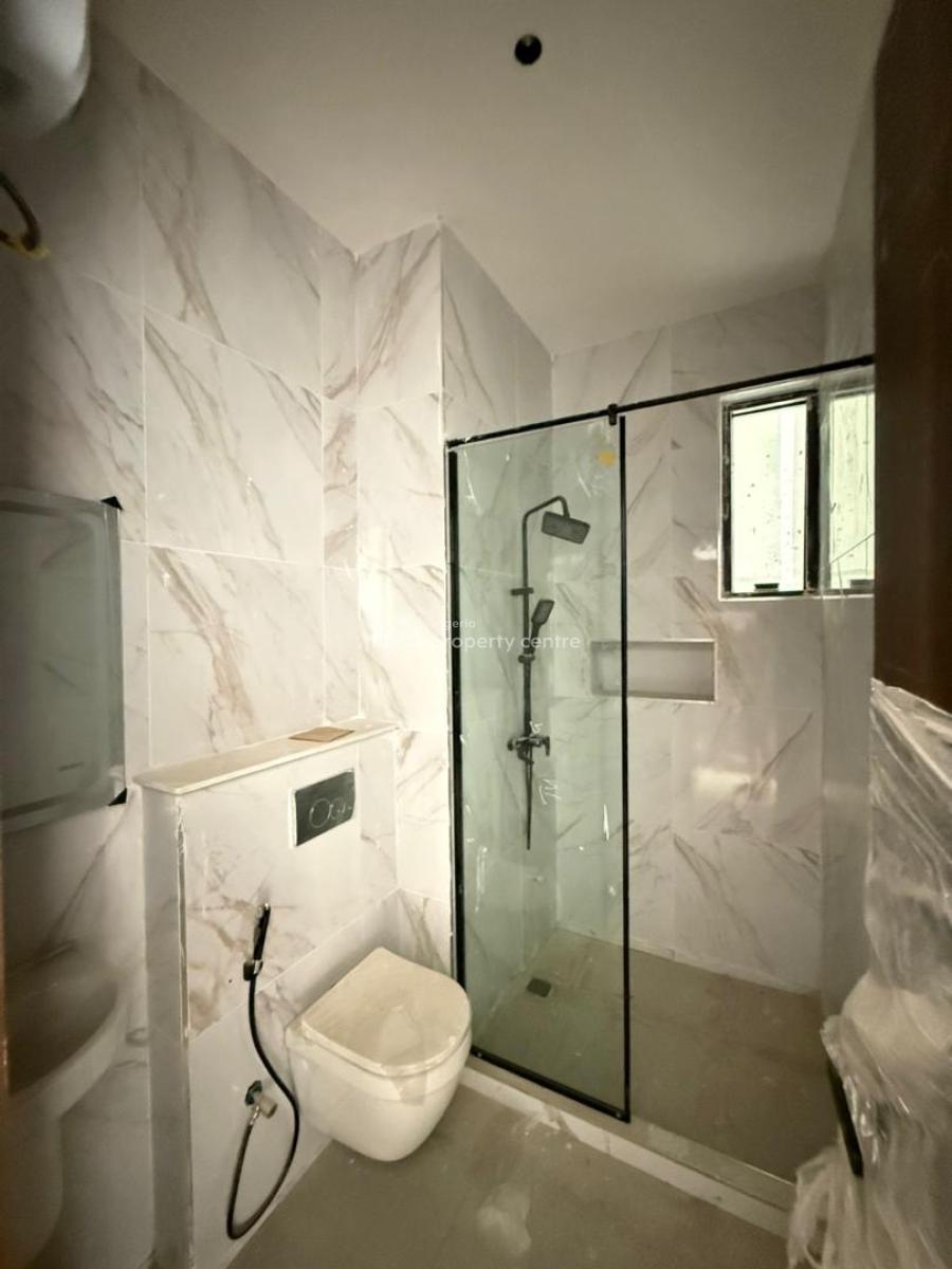 Brand New Luxurious 2 Bedroom Apartment, Lekki Phase 1, Lekki, Lagos, Block of Flats for Sale