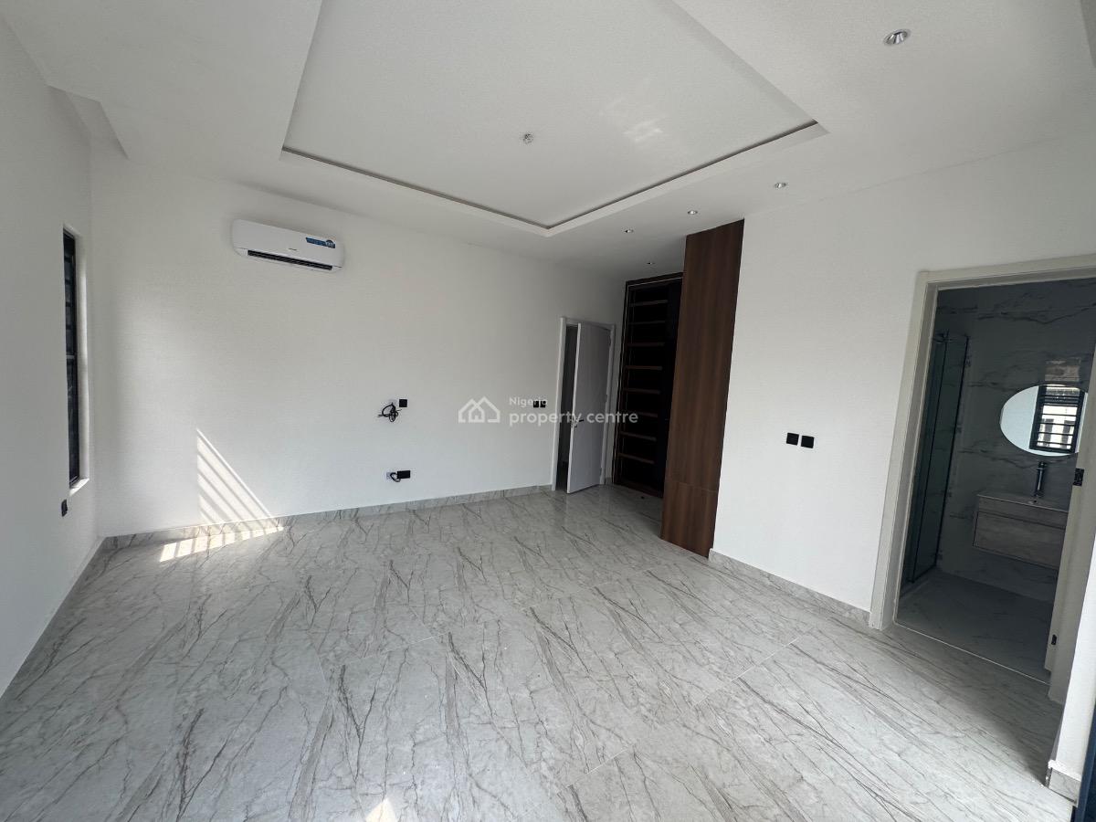 a Brand New Serviced 3 Bedroom Duplex with a Bq in Lekki 1., Lekki Phase 1., Lekki Phase 1, Lekki, Lagos, Terraced Duplex for Rent