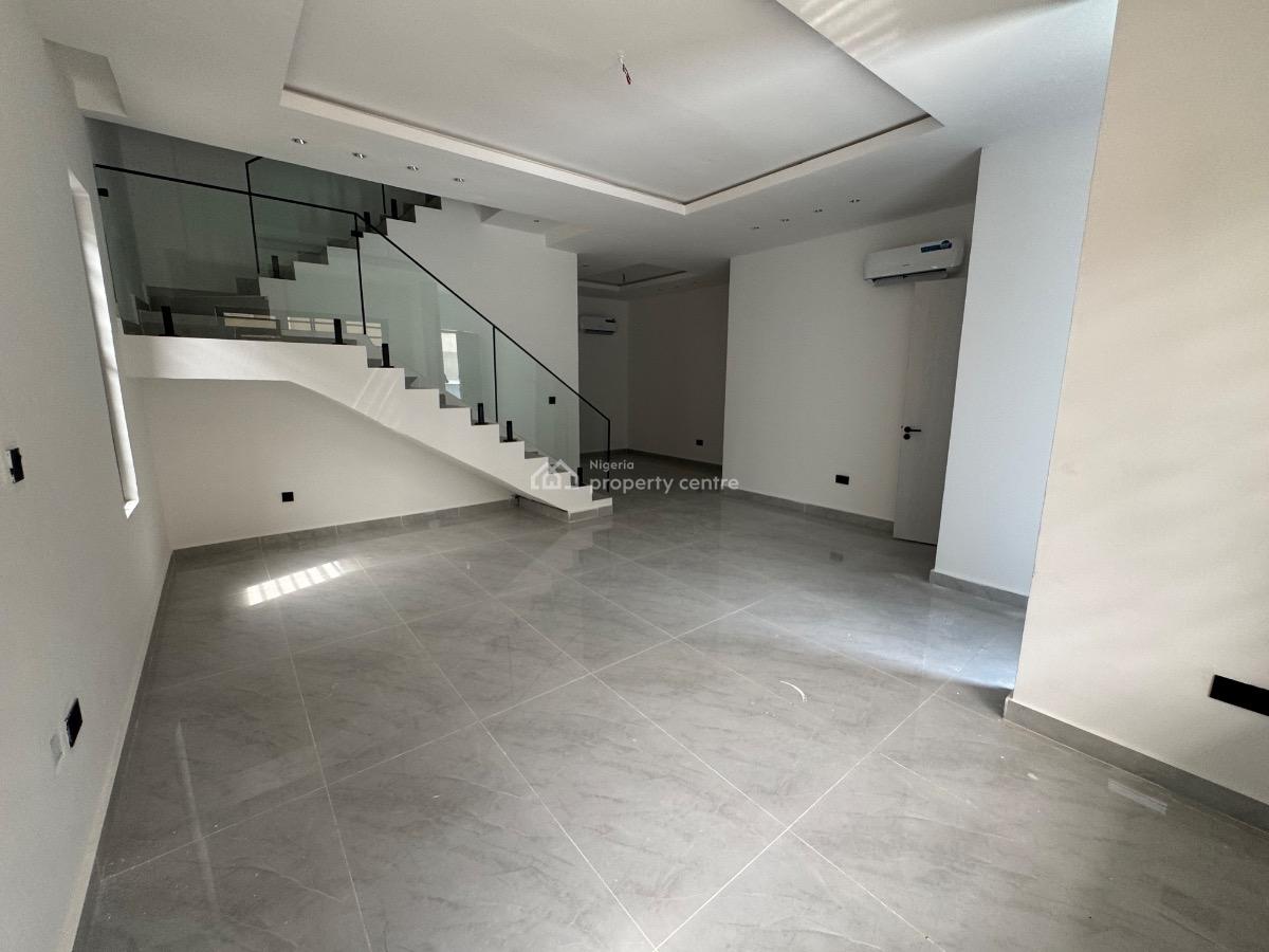 a Brand New Serviced 3 Bedroom Duplex with a Bq in Lekki 1., Lekki Phase 1., Lekki Phase 1, Lekki, Lagos, Terraced Duplex for Rent