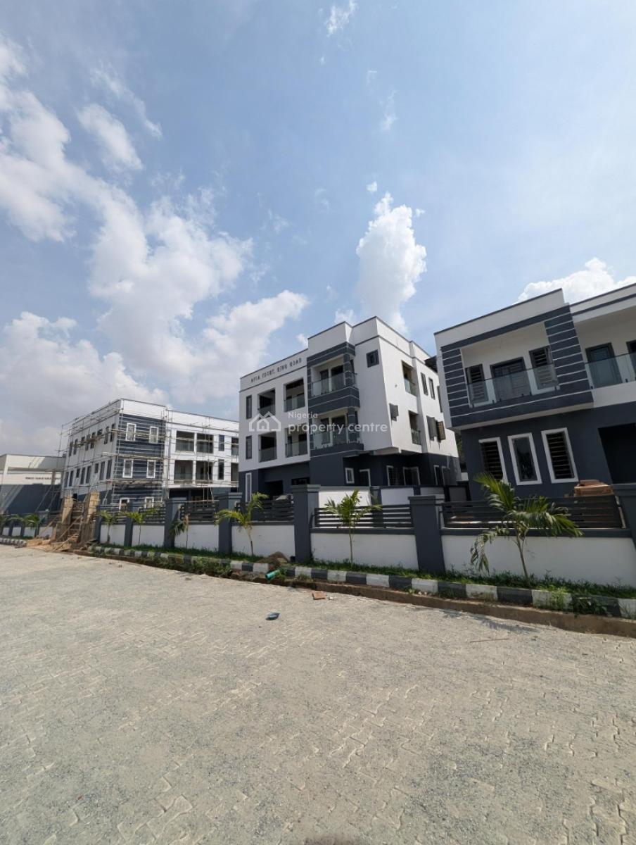 3-bedroom Court Apartment10%-20% Down Paymen, Location: Chief Lateef Oyelade, Ringroad Gra, Ibadan, Ibadan, Oyo, House for Sale