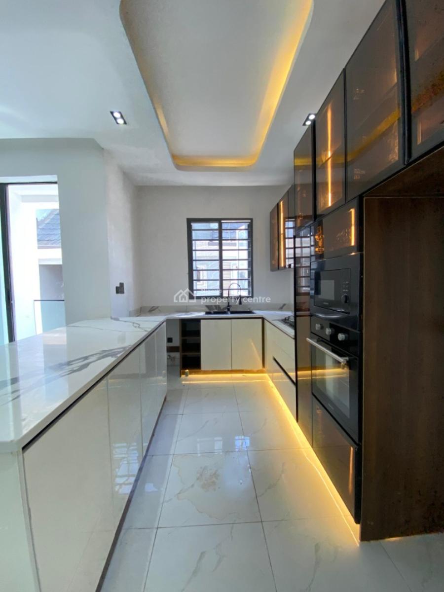 Excellent 2bedroom Apartment Within a Secured Environment, Ikate, Lekki, Lagos, Flat / Apartment for Sale