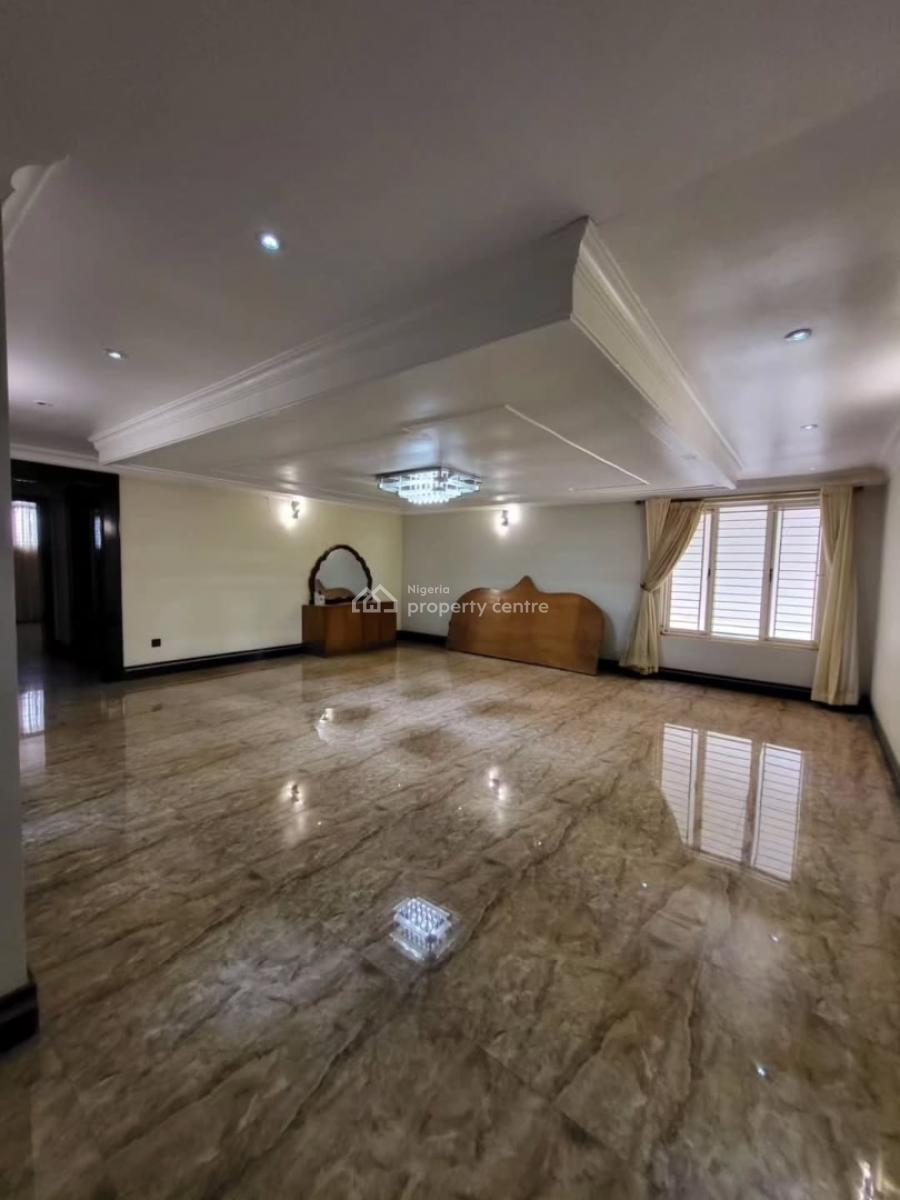 Luxurious Mansion of 8bedrooms and 5 Livings Guest Room., Guzape District, Abuja, Detached Duplex for Sale