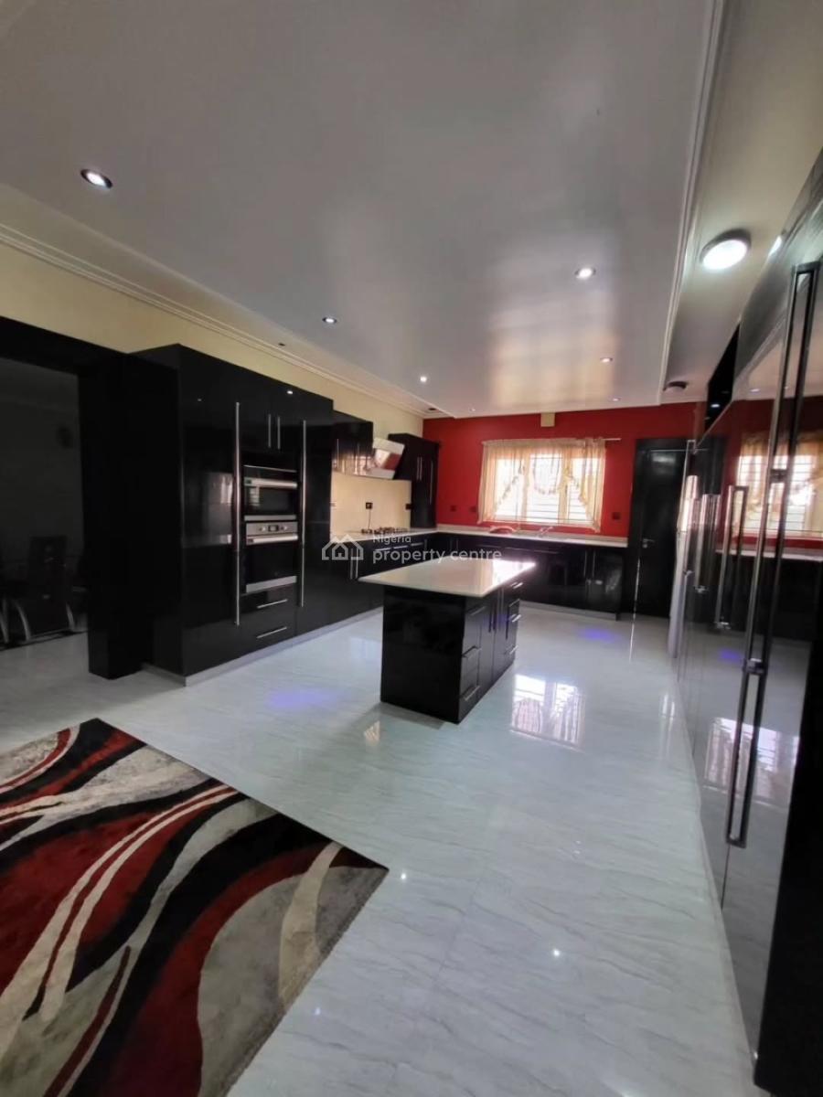 Luxurious Mansion of 8bedrooms and 5 Livings Guest Room., Guzape District, Abuja, Detached Duplex for Sale