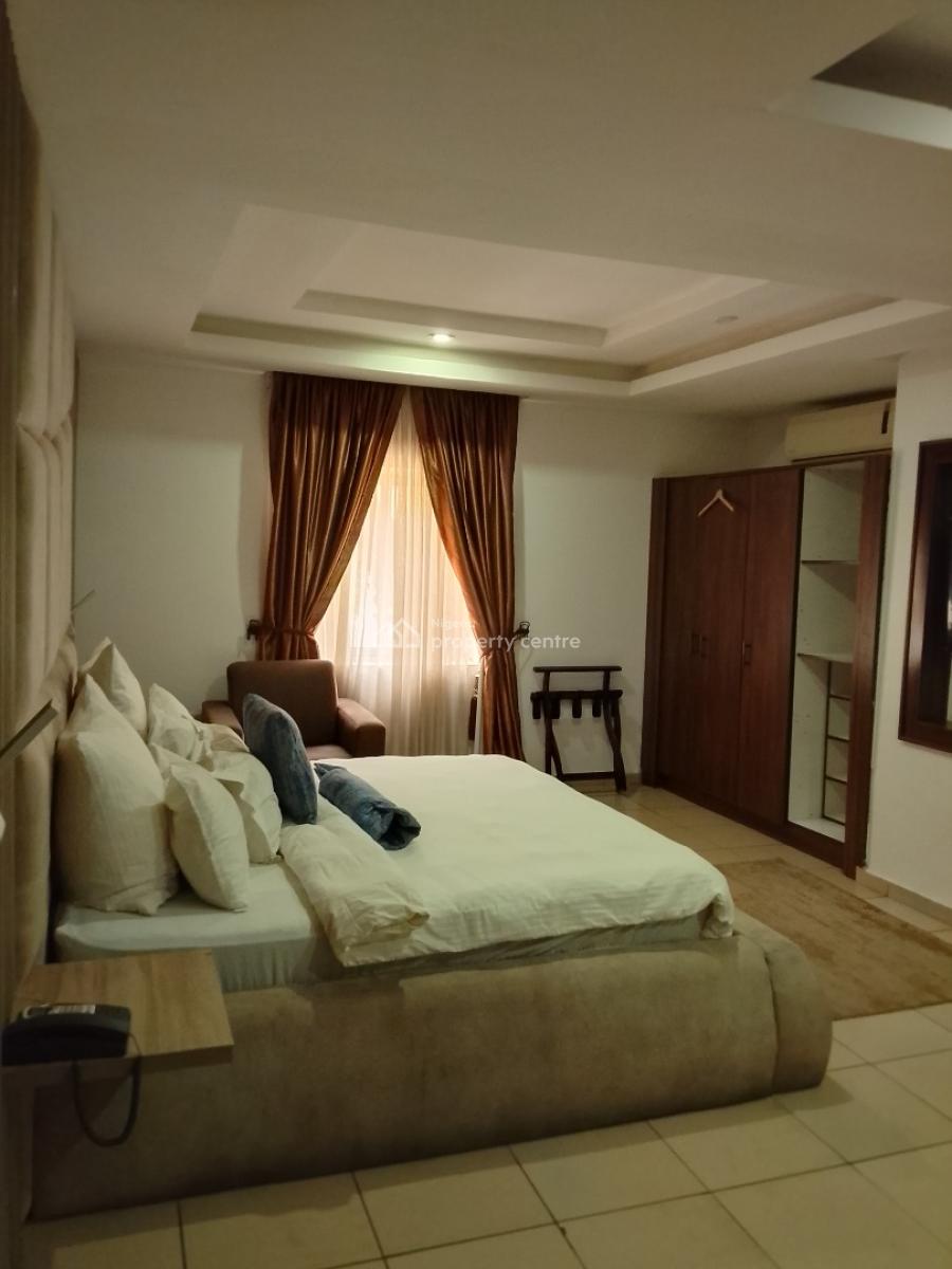 Luxurious Two Bedroom Apartment, Mambolo Street, Zone 2, Wuse, Abuja, Flat / Apartment Short Let