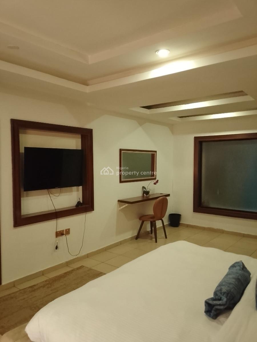 Luxurious Two Bedroom Apartment, Mambolo Street, Zone 2, Wuse, Abuja, Flat / Apartment Short Let