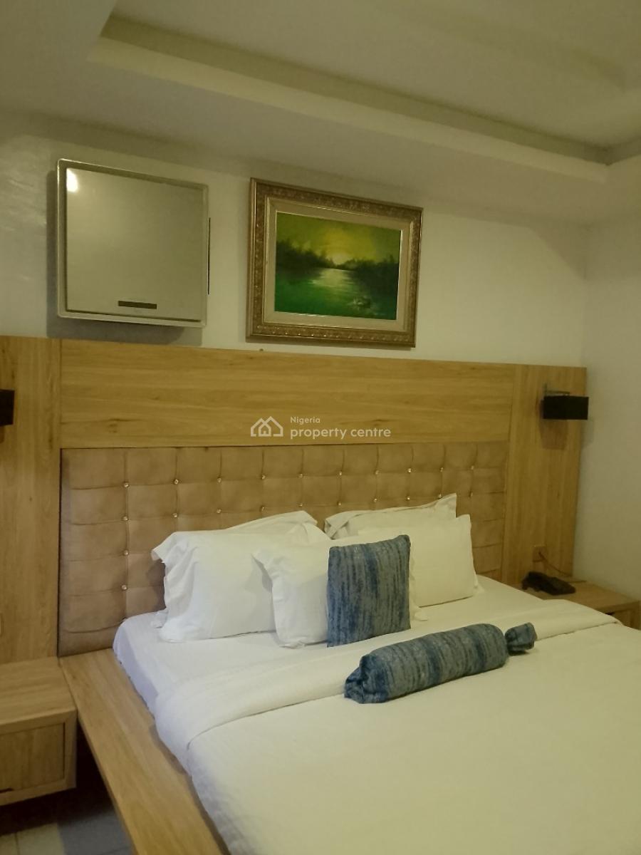 Luxurious Two Bedroom Apartment, Mambolo Street, Zone 2, Wuse, Abuja, Flat / Apartment Short Let
