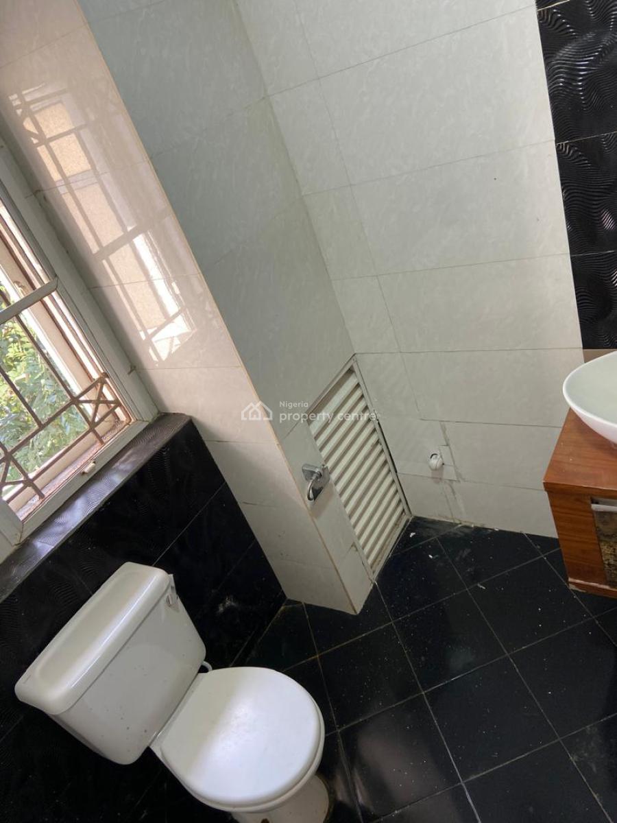 4- Bedroom Townhouse with 1- Room Bq Within a Well Maintained and Serv, Market Road, Oniru, Victoria Island Extension, Oniru, Victoria Island (vi), Lagos, House for Sale