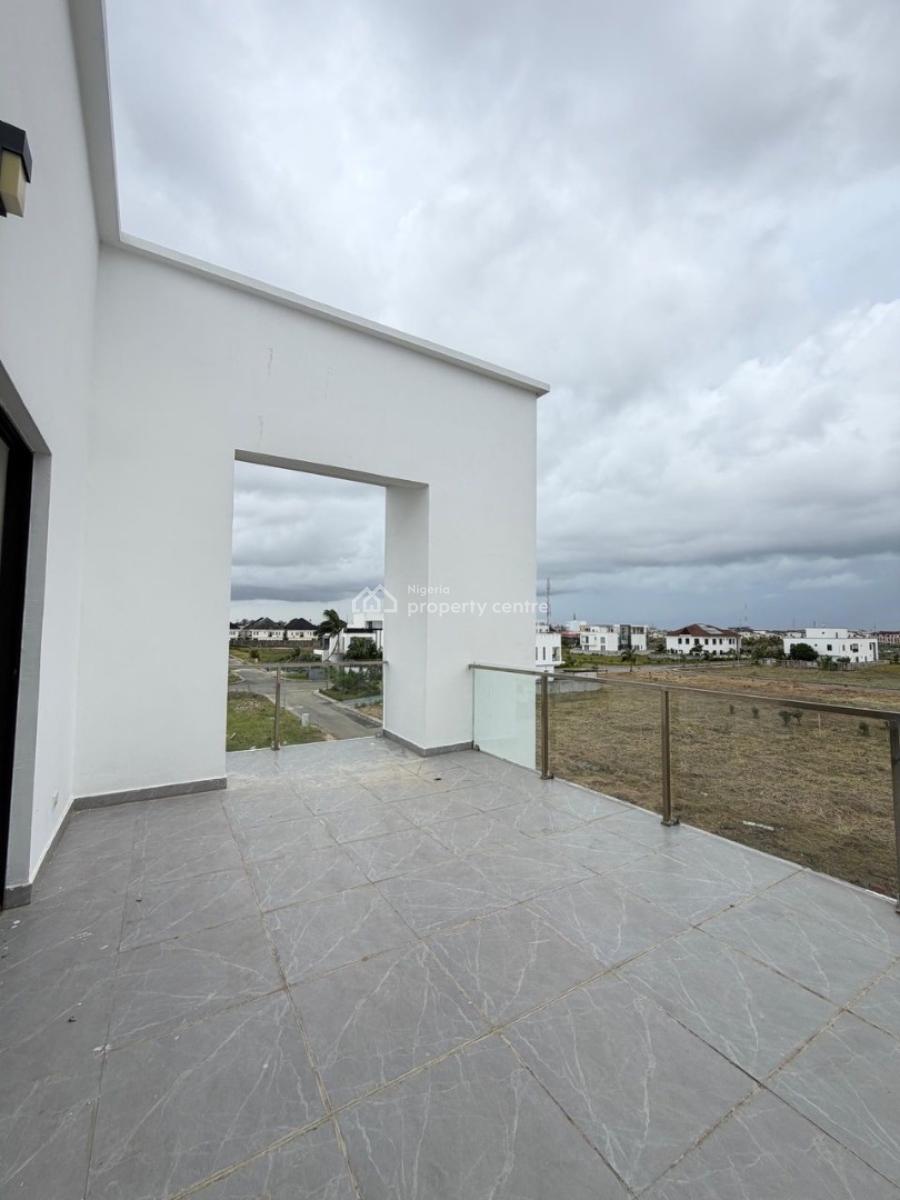 a Stunning 4 Bedroom Fully Detached with Massive Compound Space, Vgc, Lekki, Lagos, Detached Duplex for Sale