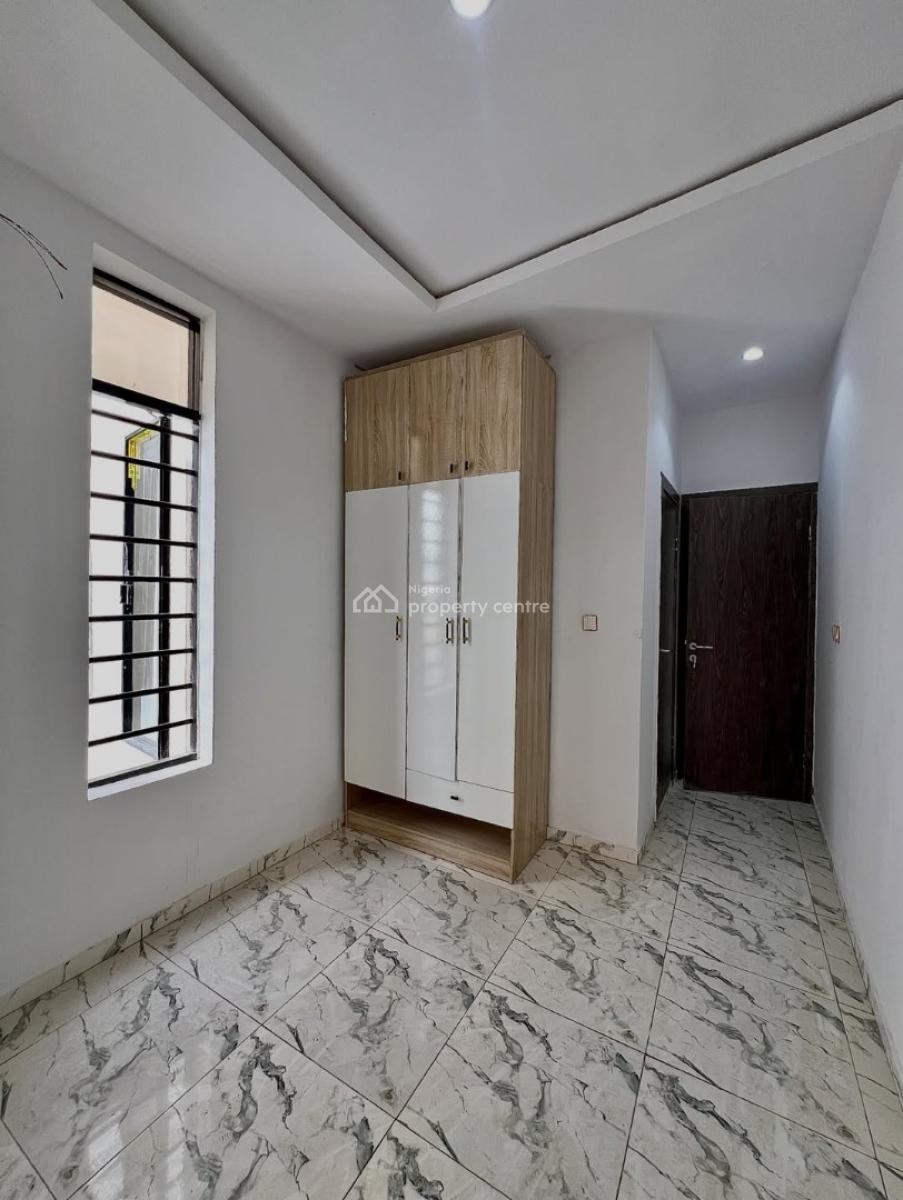 Executive  4-bedrooms Semi-detached  Duplex with Bq, Ikota, Lekki, Lagos, House for Sale