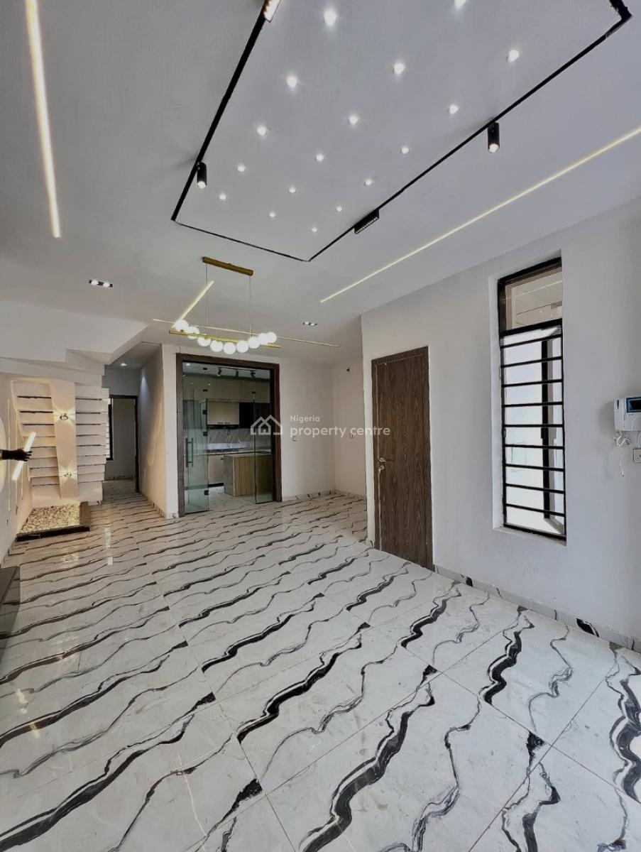 Executive  4-bedrooms Semi-detached  Duplex with Bq, Ikota, Lekki, Lagos, House for Sale