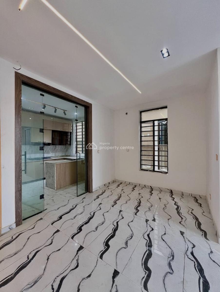 Executive  4-bedrooms Semi-detached  Duplex with Bq, Ikota, Lekki, Lagos, House for Sale