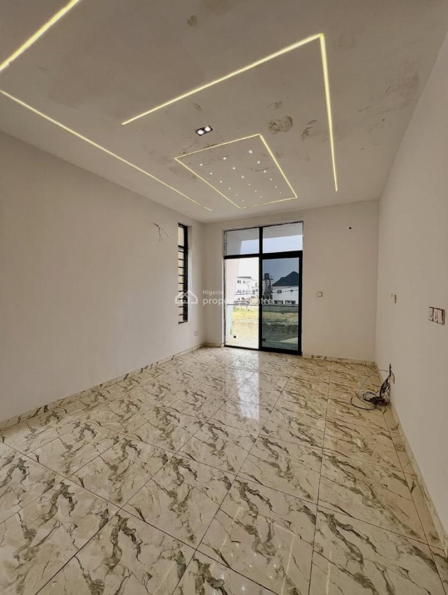 Executive  4-bedrooms Semi-detached  Duplex with Bq, Ikota, Lekki, Lagos, House for Sale