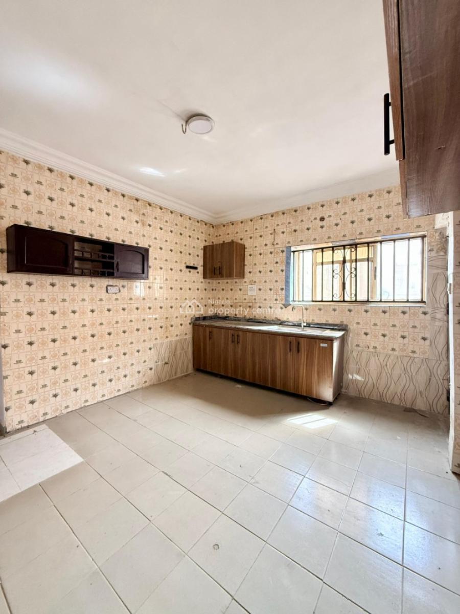 Luxury 3 Bedrooms Apartment, Graceland Estate, Ajah, Lagos, Flat / Apartment for Rent