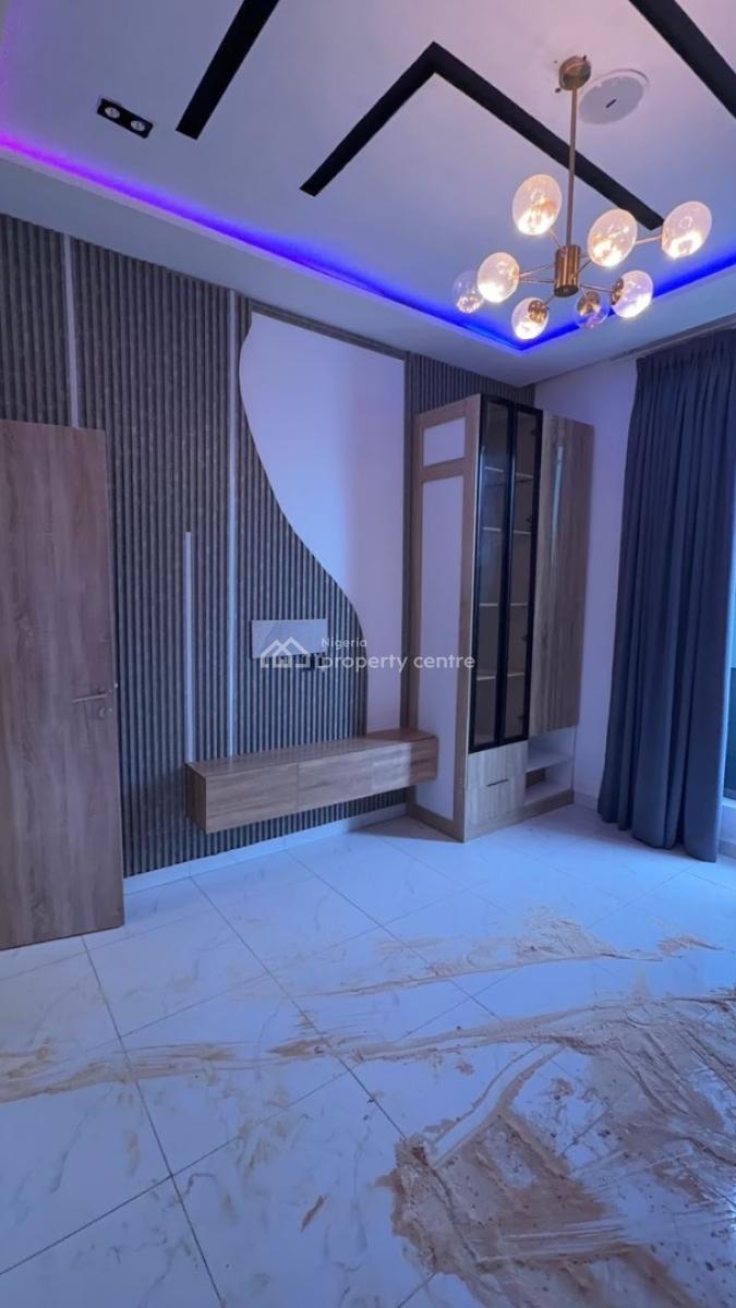 Beautiful Two Bedroom Flat with Swimming Pool Amd Gym, Ikate Elegushi, Lekki, Lagos, Flat / Apartment for Rent
