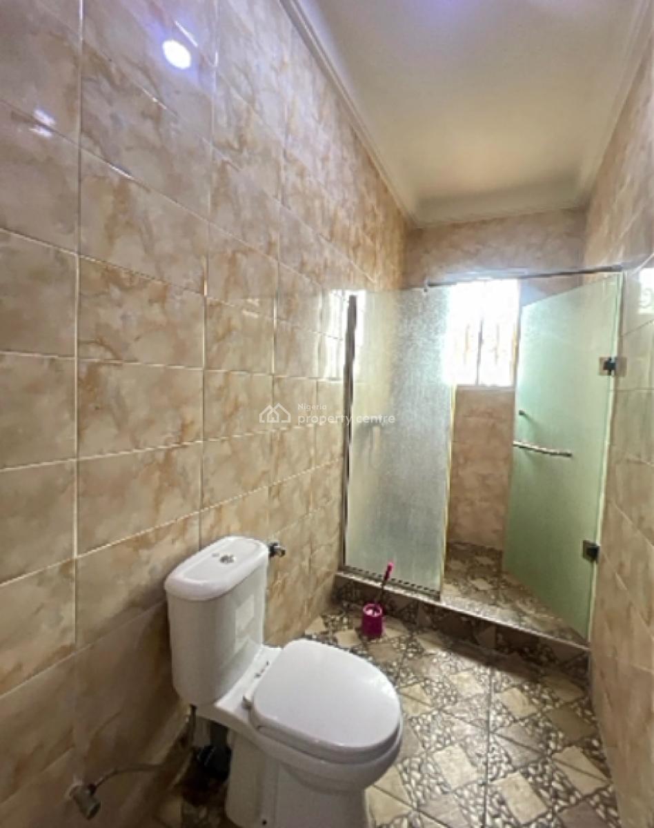 Standard  2 Bedroom Flat, Guzape, Guzape District, Abuja, Flat / Apartment for Rent