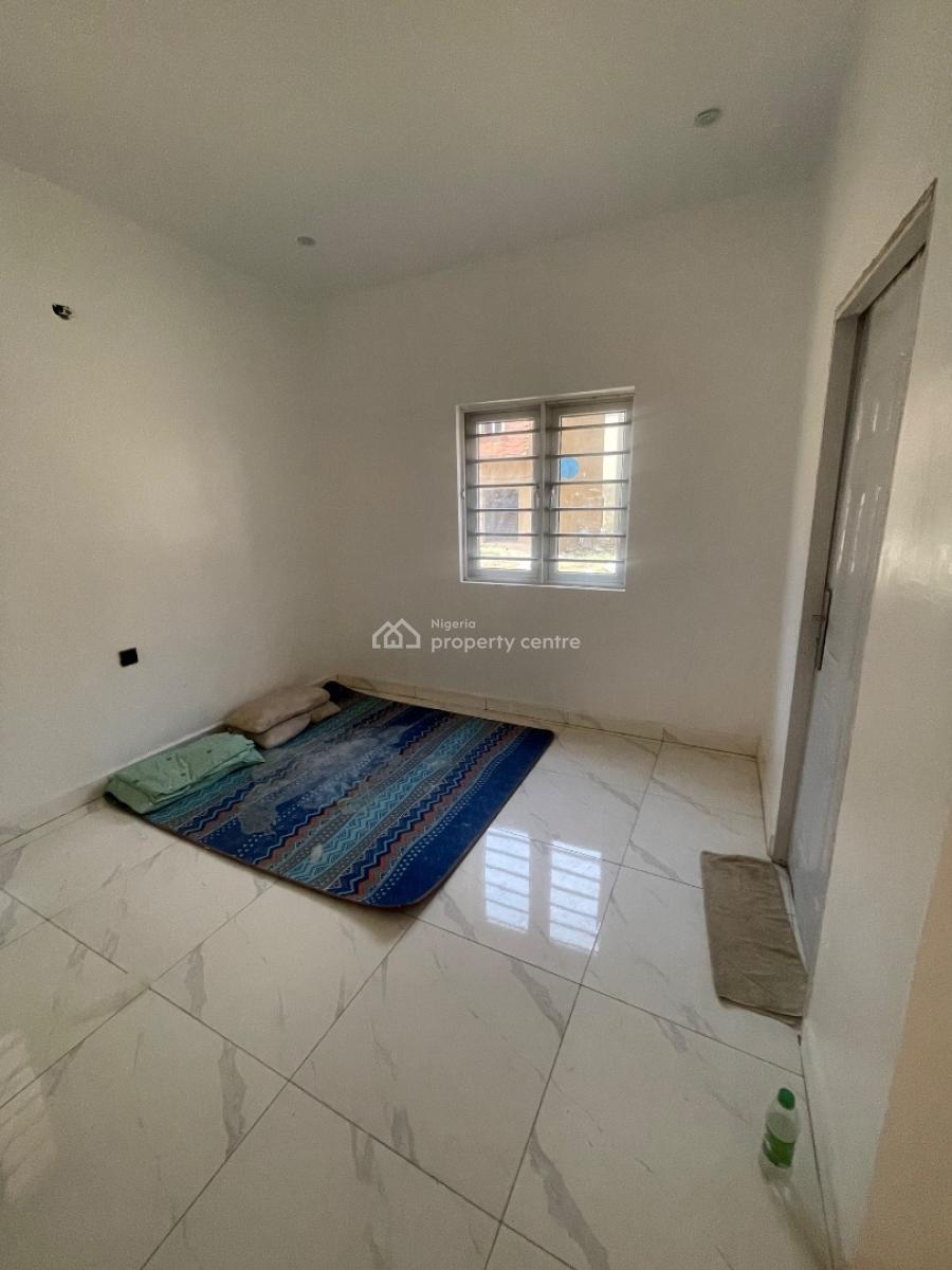 Distress: Newly Built 3 Bedroom Apartment, Life Camp, Abuja, Block of Flats for Sale