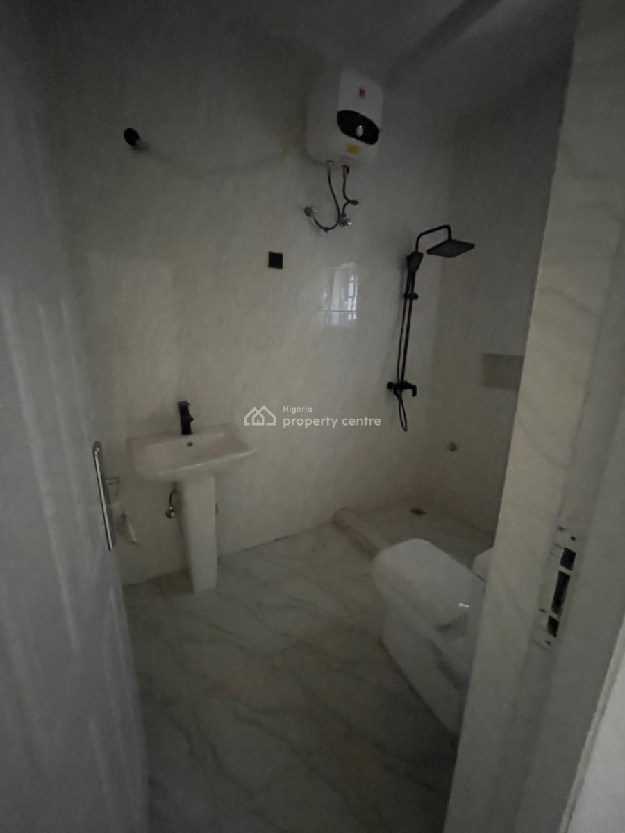 Distress: Newly Built 3 Bedroom Apartment, Life Camp, Abuja, Block of Flats for Sale