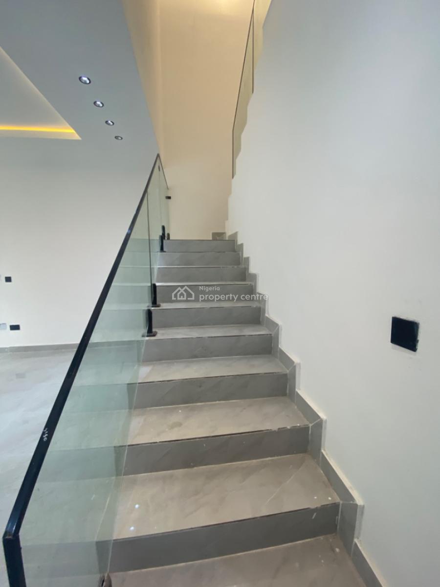 3 Bedroom Masionette with Swimming Pool, Lekki Phase 1, Lekki, Lagos, Flat / Apartment for Sale
