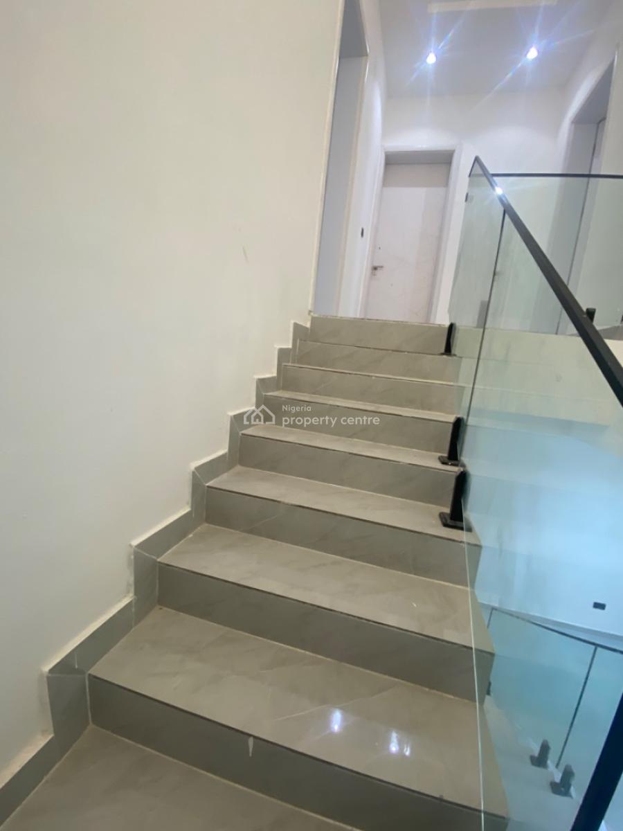3 Bedroom Masionette with Swimming Pool, Lekki Phase 1, Lekki, Lagos, Flat / Apartment for Sale