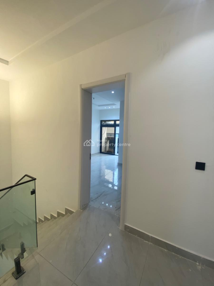3 Bedroom Masionette with Swimming Pool, Lekki Phase 1, Lekki, Lagos, Flat / Apartment for Sale