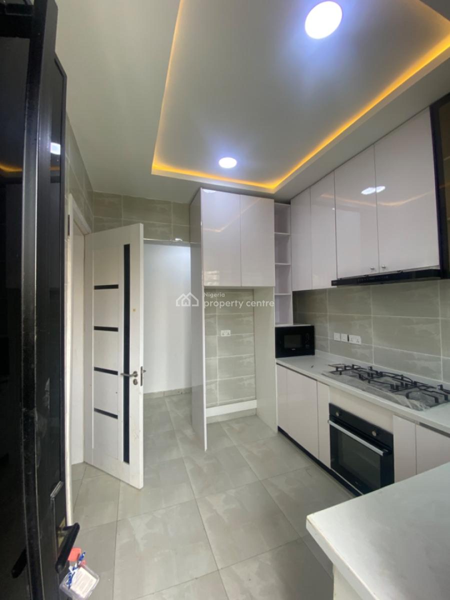 3 Bedroom Masionette with Swimming Pool, Lekki Phase 1, Lekki, Lagos, Flat / Apartment for Sale