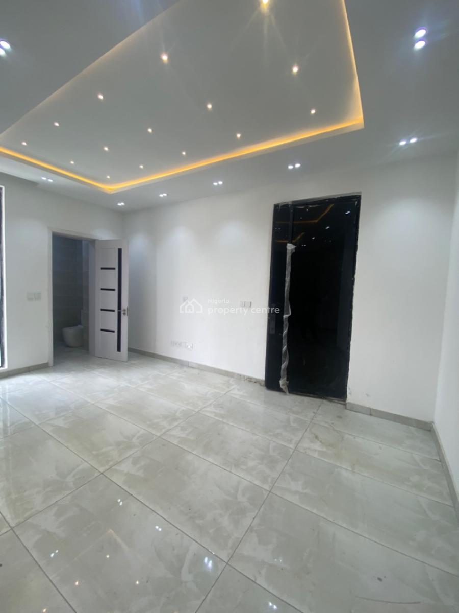 3 Bedroom Masionette with Swimming Pool, Lekki Phase 1, Lekki, Lagos, Flat / Apartment for Sale