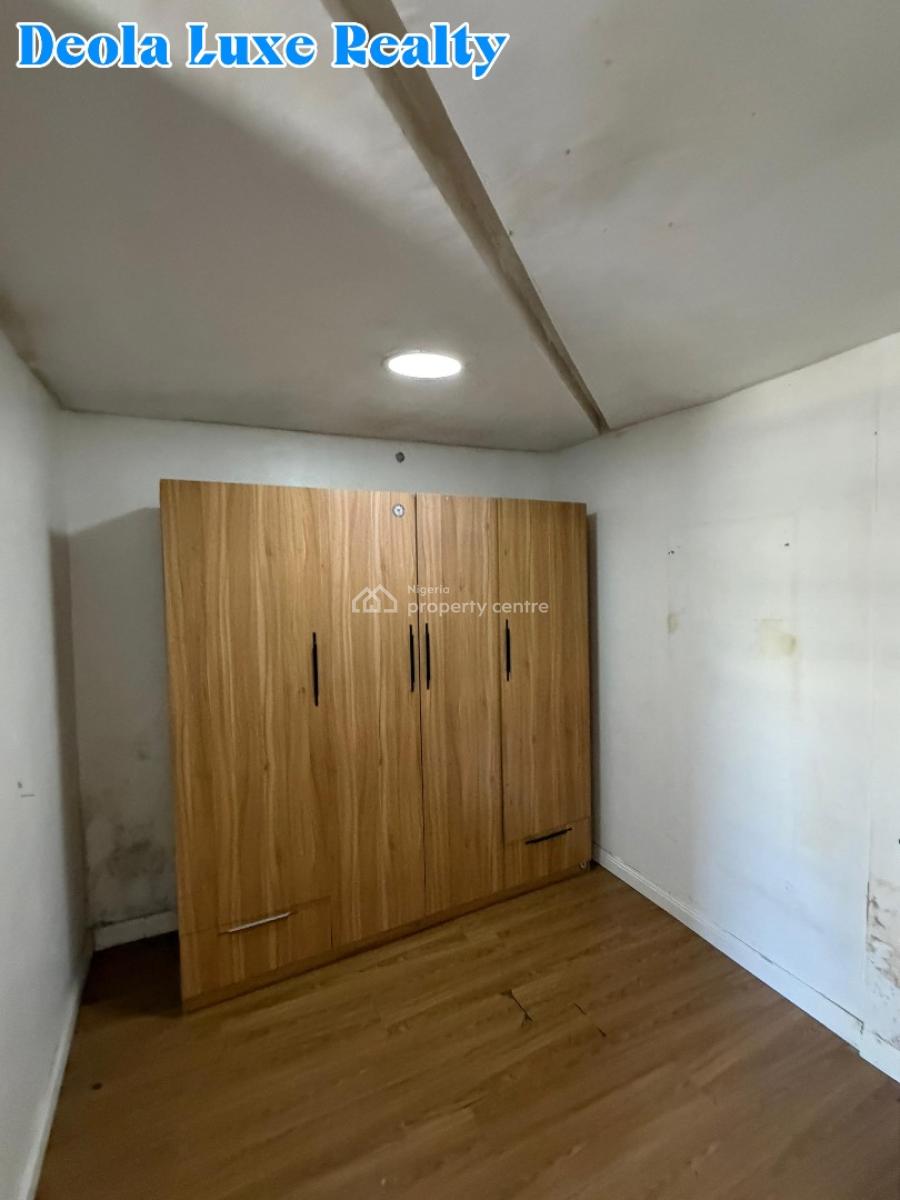 a Nice and Spacious 1 Bedroom(room and Parlour) Serviced Apartment, Bisola Durosimi, Lekki Phase 1, Lekki, Lagos, Mini Flat (room and Parlour) for Rent