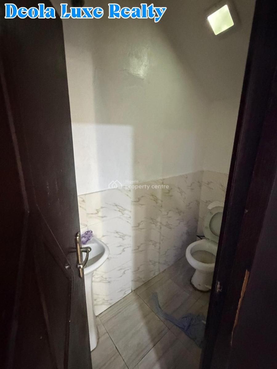a Nice and Spacious 1 Bedroom(room and Parlour) Serviced Apartment, Bisola Durosimi, Lekki Phase 1, Lekki, Lagos, Mini Flat (room and Parlour) for Rent