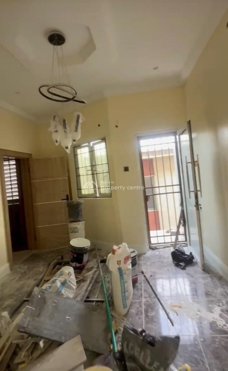Tastefully Finished Newly Renovated Miniflat Off Ijesha, Surulere, Ijesha, Surulere, Lagos, Flat / Apartment for Rent