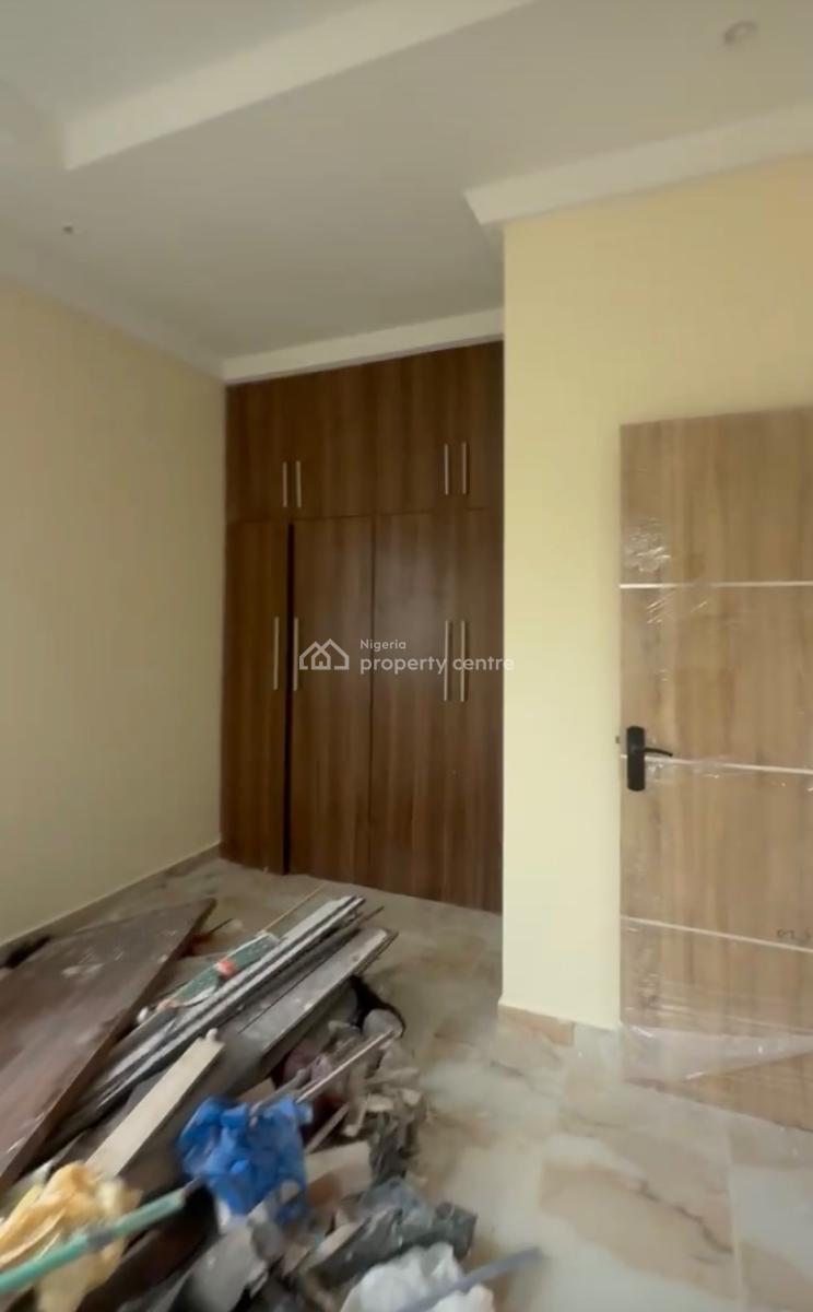 Tastefully Finished Newly Renovated Miniflat Off Ijesha, Surulere, Ijesha, Surulere, Lagos, Flat / Apartment for Rent