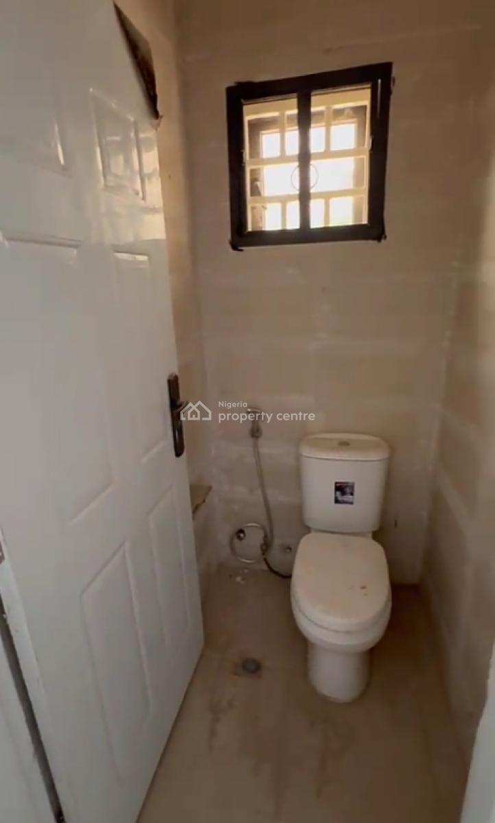 Spacious 3 Bedroom Flat, Guzape, Guzape District, Abuja, Flat / Apartment for Rent