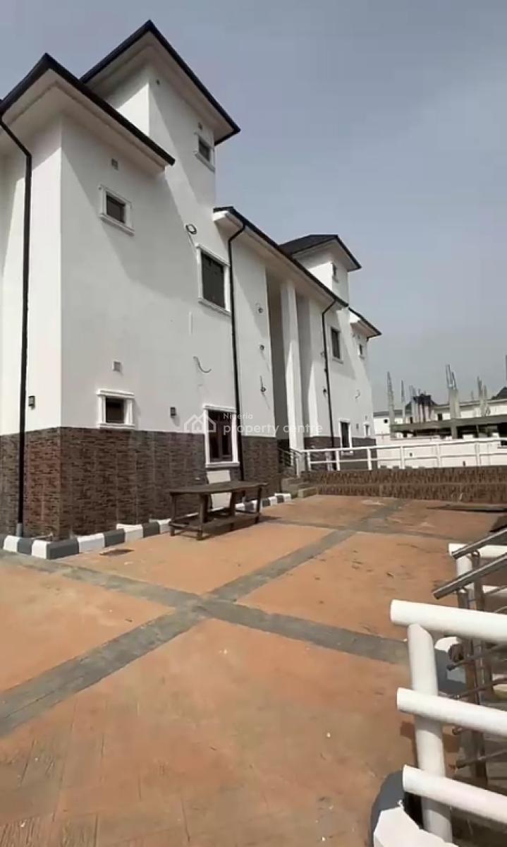 Spacious 3 Bedroom Flat, Guzape, Guzape District, Abuja, Flat / Apartment for Rent
