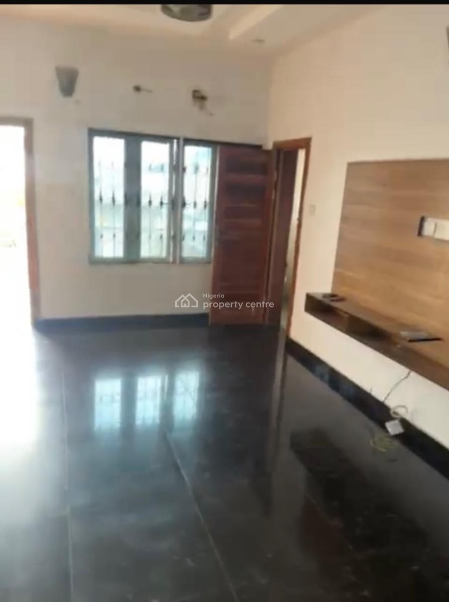 Standard & Spacious 2bedroom Apartment(upstairs), Sangotedo, Ajah, Lagos, Flat / Apartment for Rent